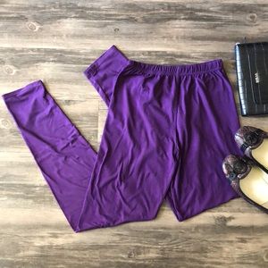 Agnes & Dora Solid Purple Leggings size S/M